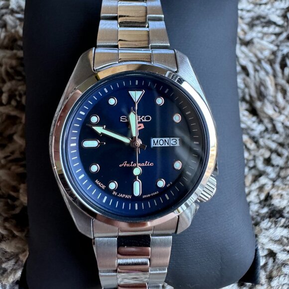 SOLD - SEIKO 5 SRE003 Sports Automatic Blue Dial Watch 28mm Stainless Steel - Picture 3 of 15